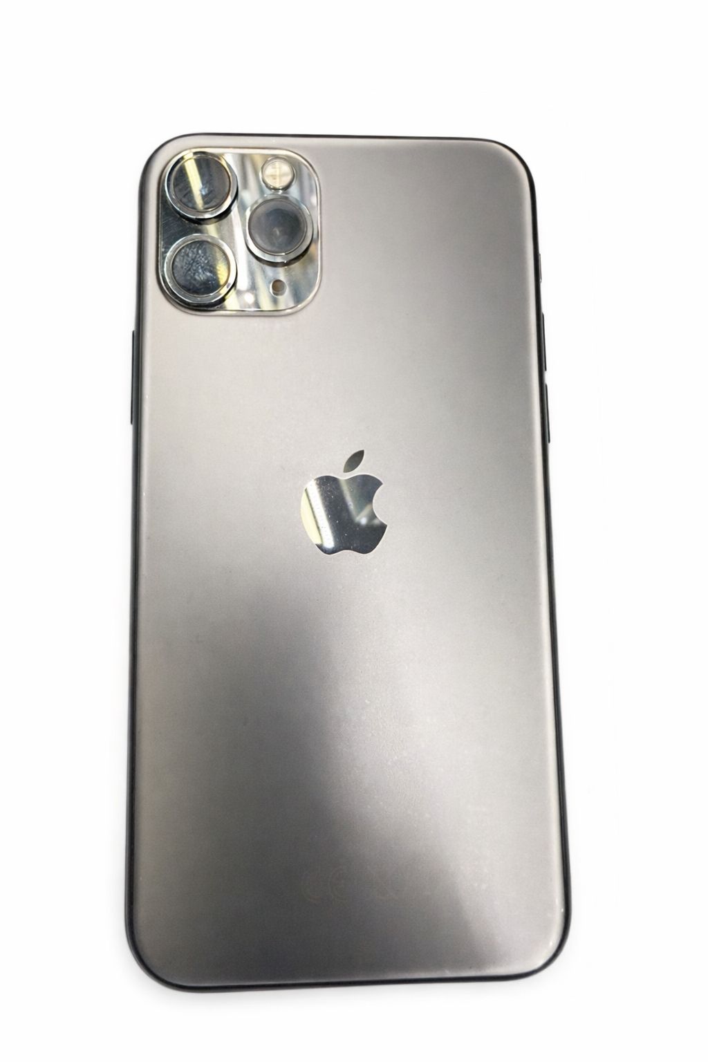 iPhone 11 Pro Max – Gjendje e mirë, funksional 100%